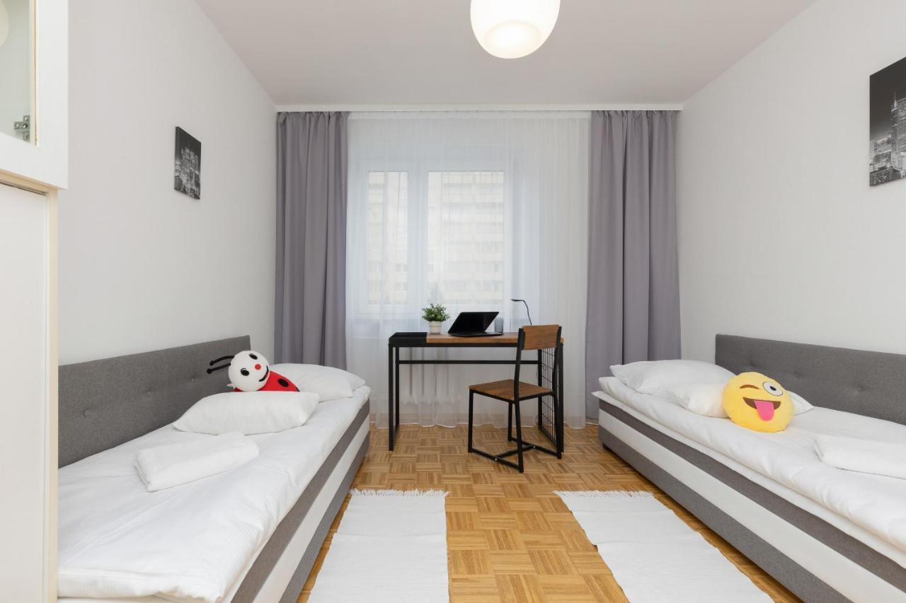 Family Apartment Bogatynska Bemowo By Noclegi Renters Varsóvia Exterior foto